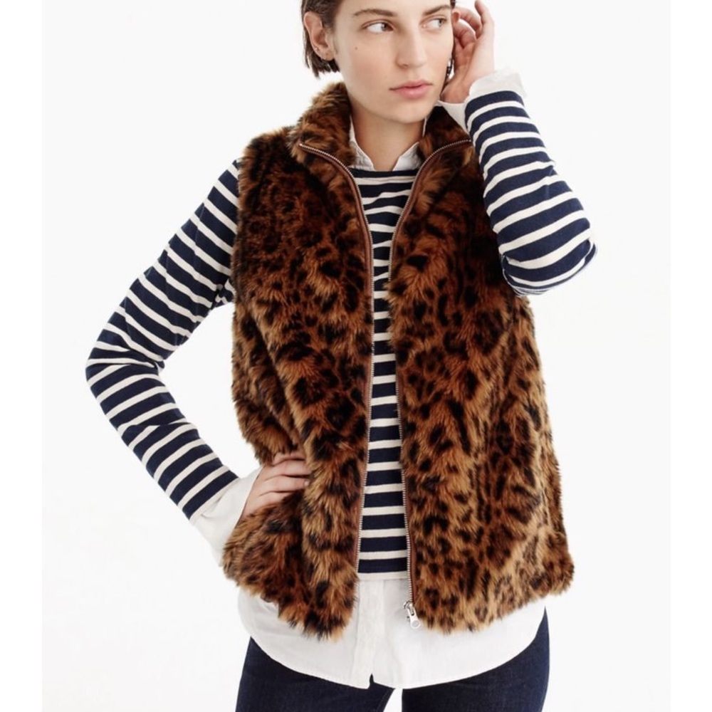 JCrew faux fur leopard vest, lined, with pockets, size XS, in EUC.